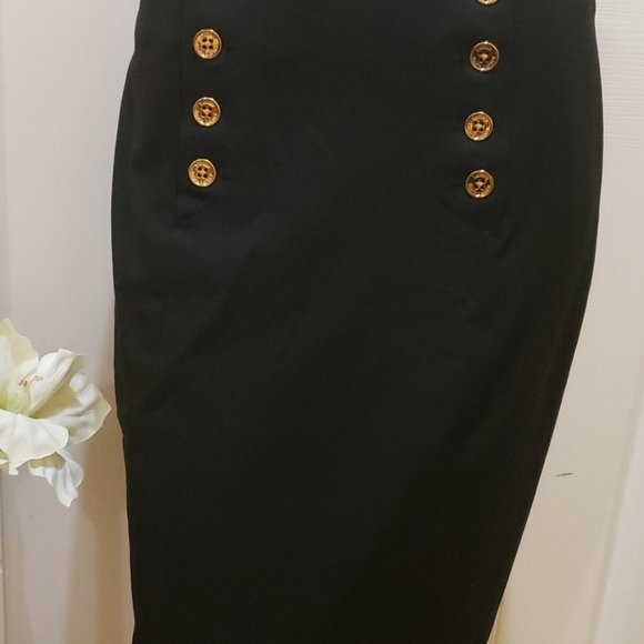 Skirt - Picture 2 of 8